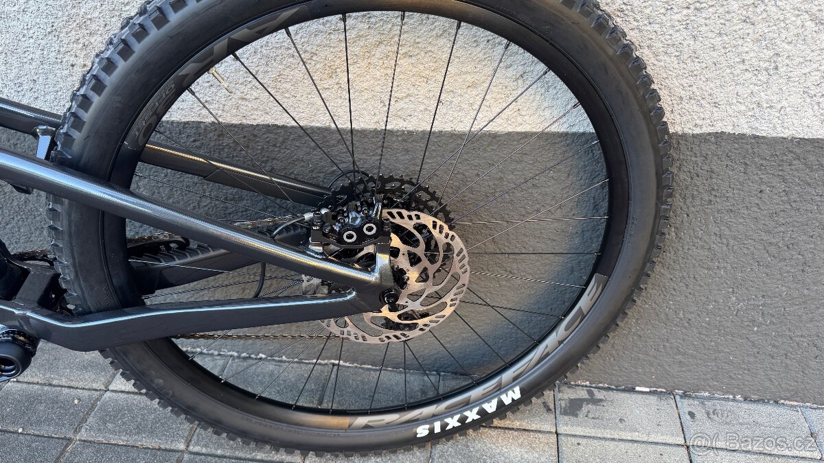 Horské kolo Focus JAM 6.8 Black - 4