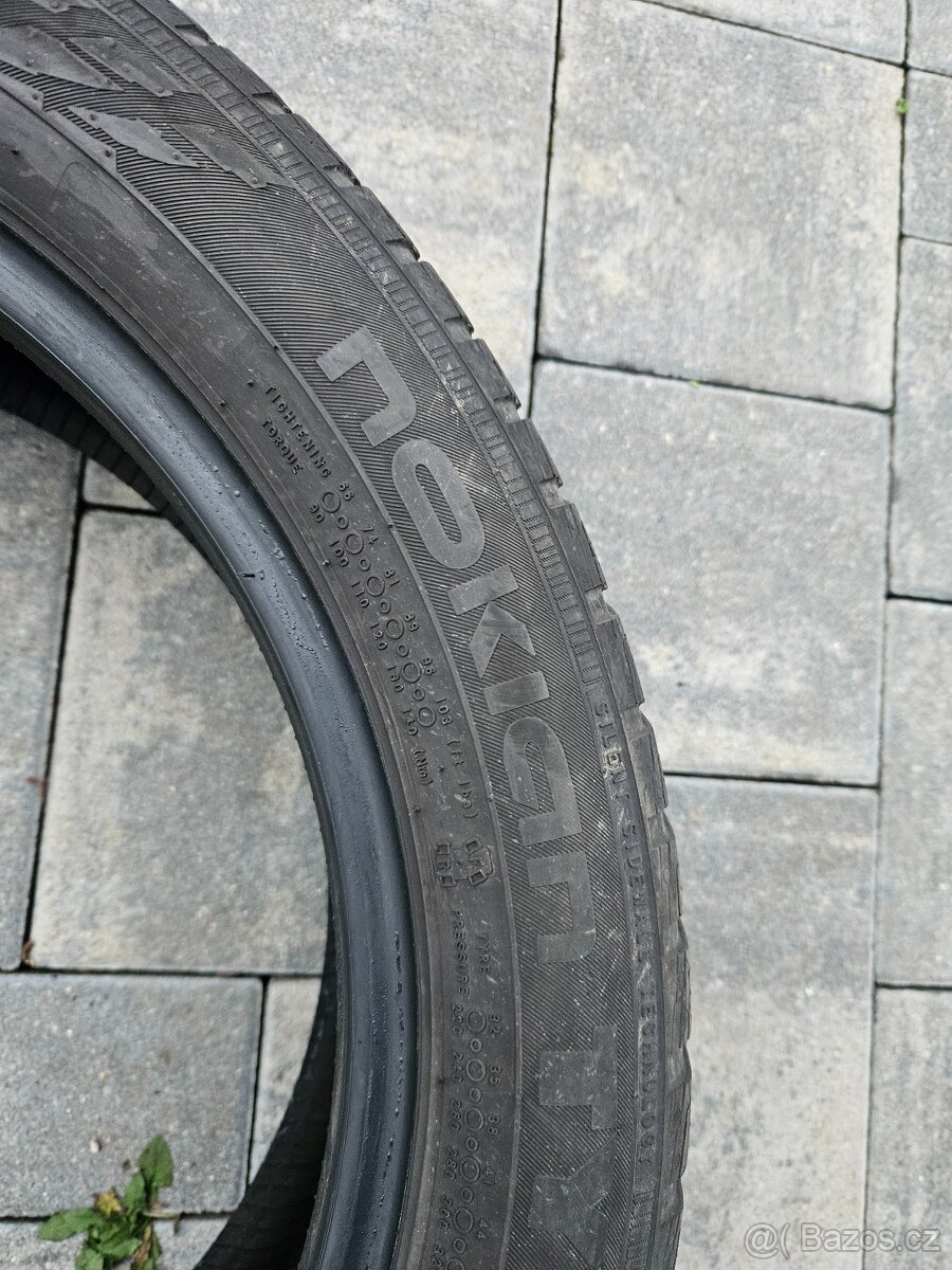 Prodám 4 kusy pneu Nokian WR Snowproof 205/50 R17 - 4