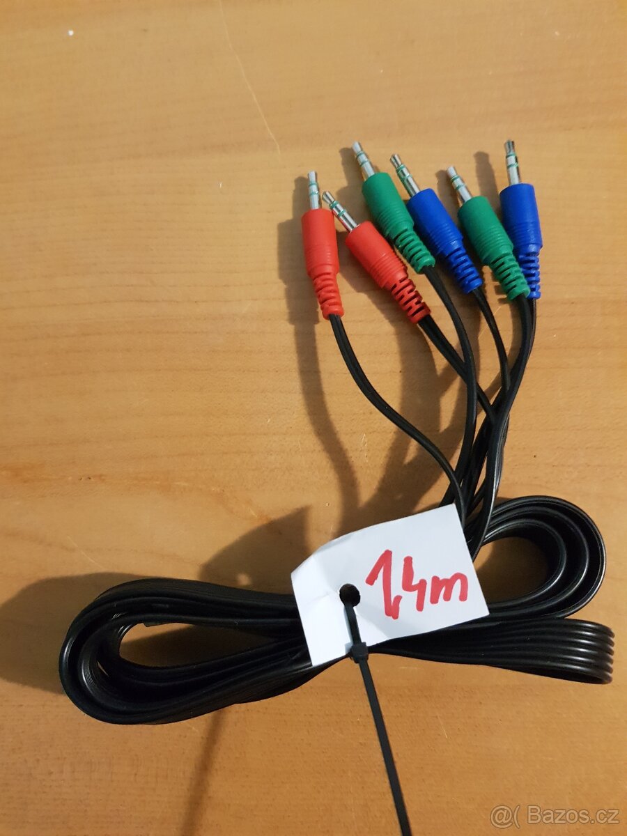 Mix kabelů a propojek - 4