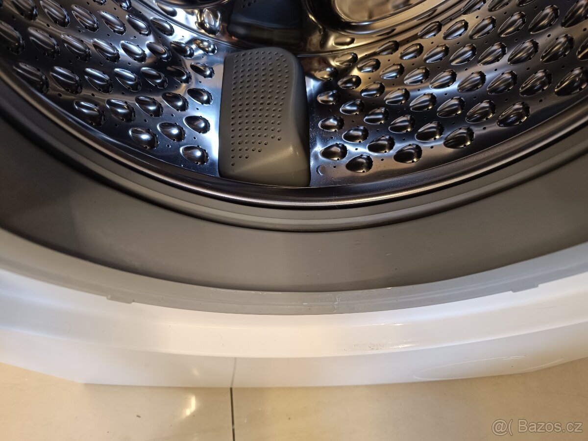Úzká pračka Bosch serie 6, top stav - 4