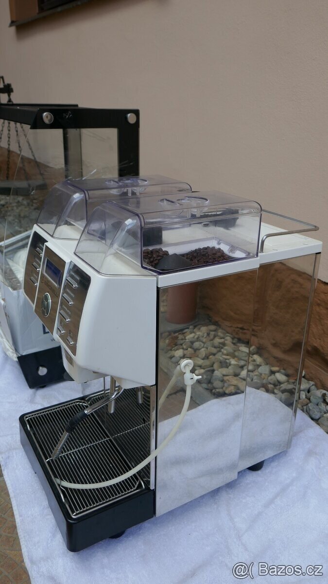 Kávovar Nuova Simonelli PRONTOBAR SILENT 2 mlýnky/VITRÍNA - 4