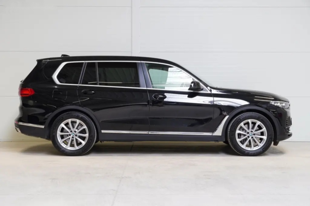 BMW X7, 40D,SOFTCLOSE,PANO,HUD,ČR,DPH - 4