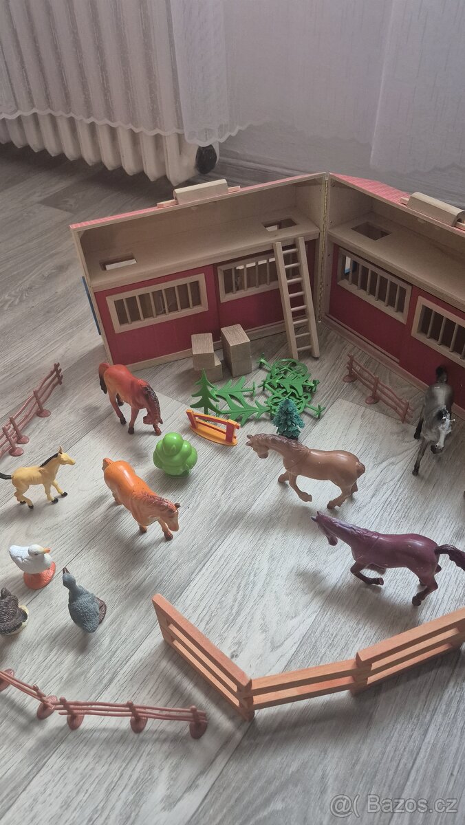 Woody dřevěná stáj + doplnky - 4