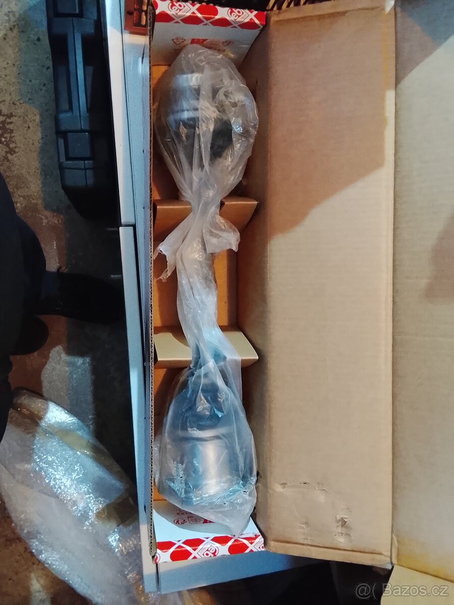 Audi A4 B7 úplně nová pravá poloosa - 4