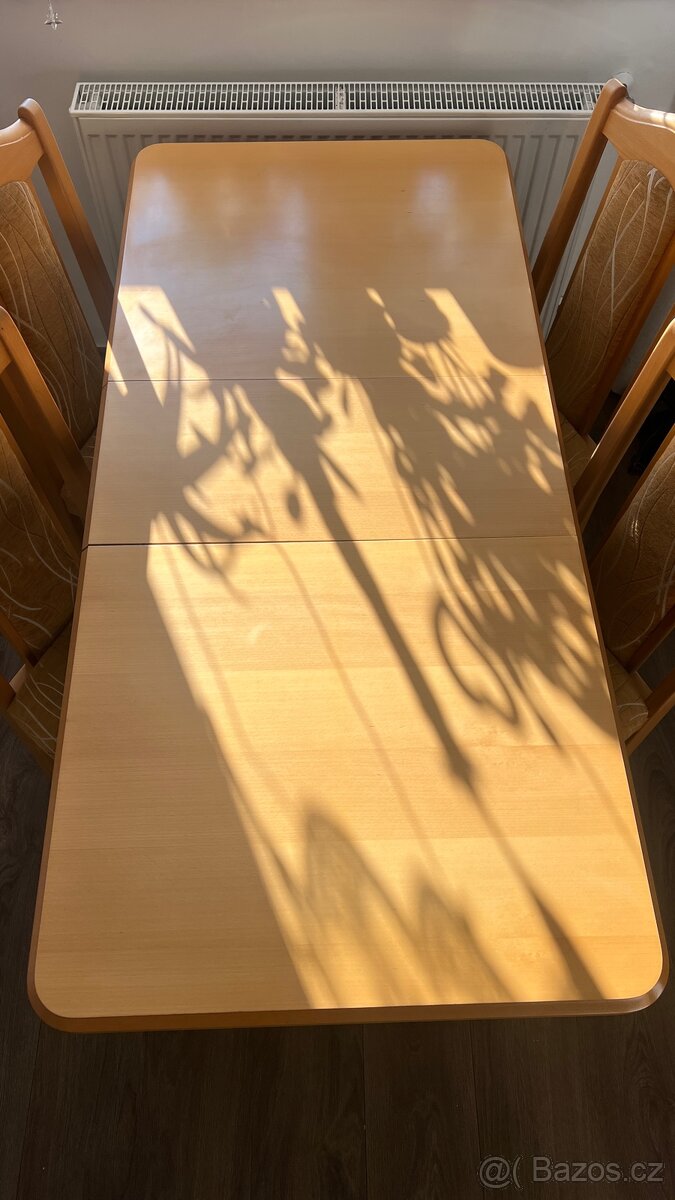 Jídelní stůl s židlemi - 4