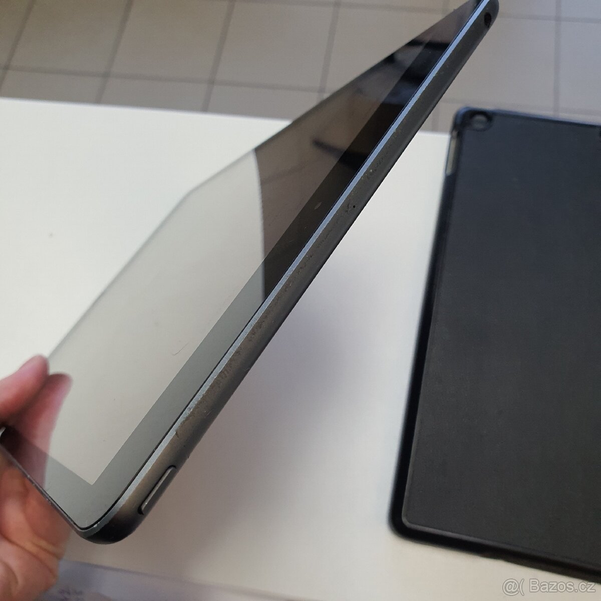 Apple iPad 10.2 (2020) , 128 GB, velmi pěkný - 4