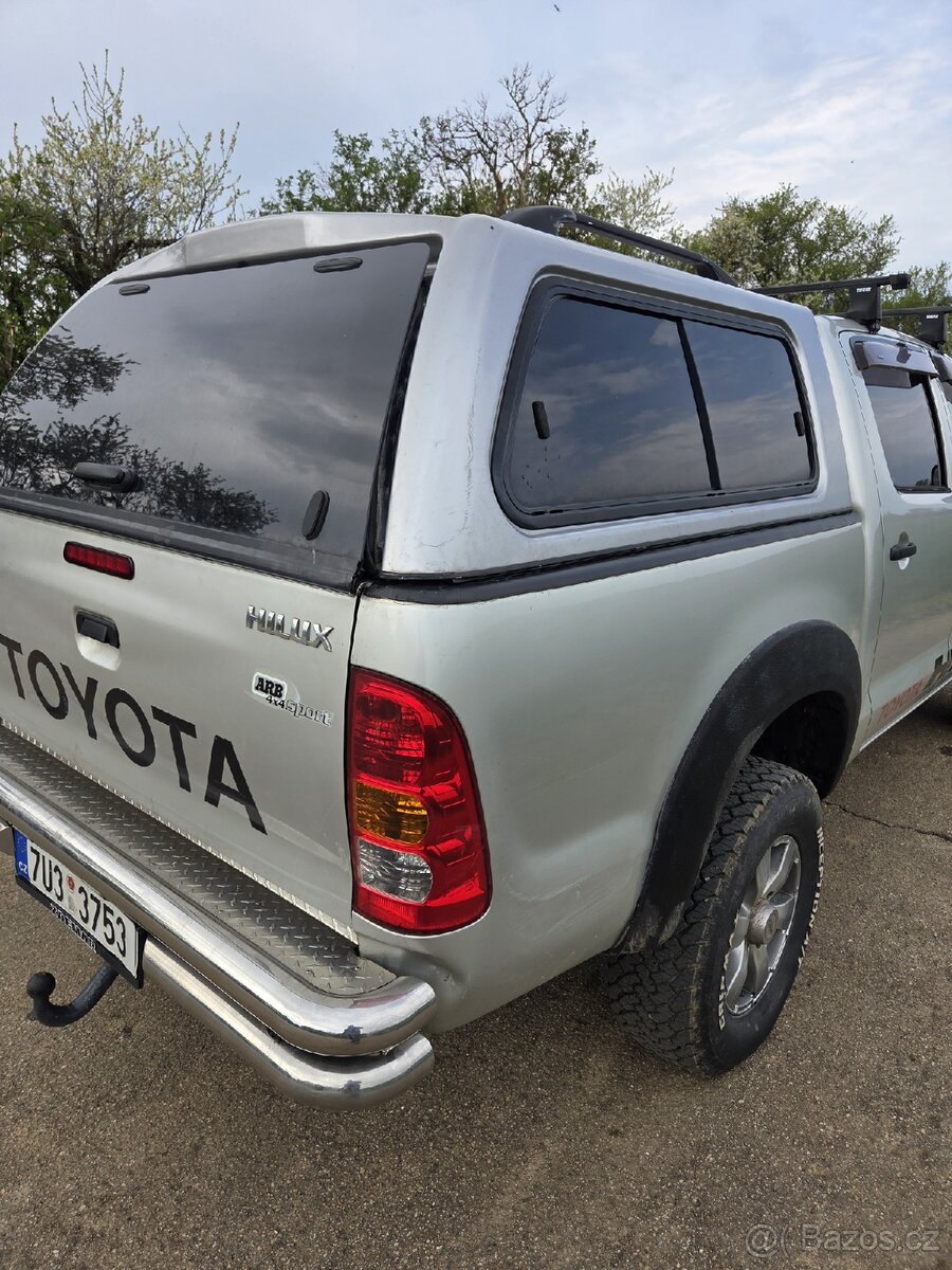 Toyota Hilux - 4