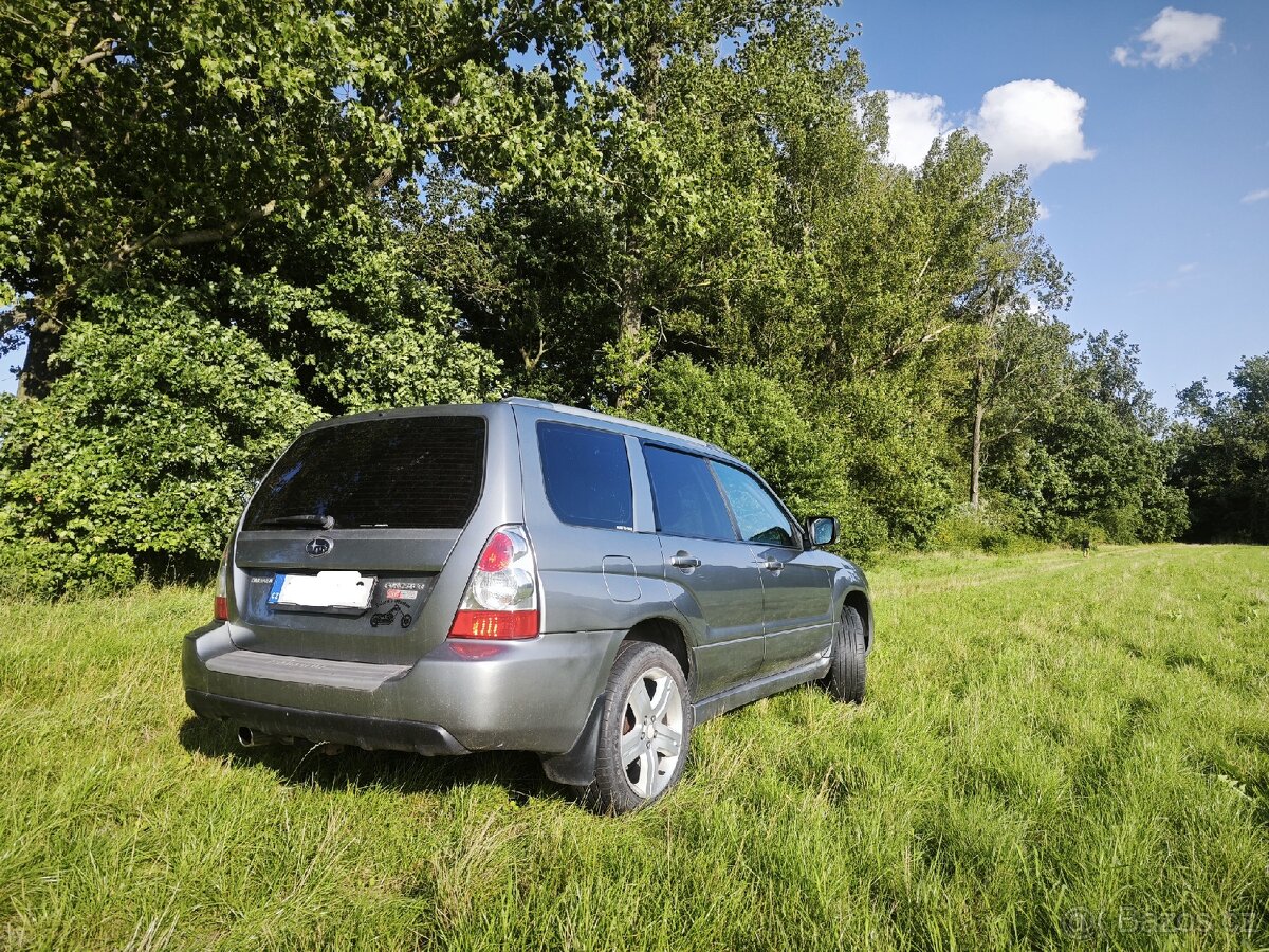 Subaru Forester 2.5 turbo XT Automat - 4