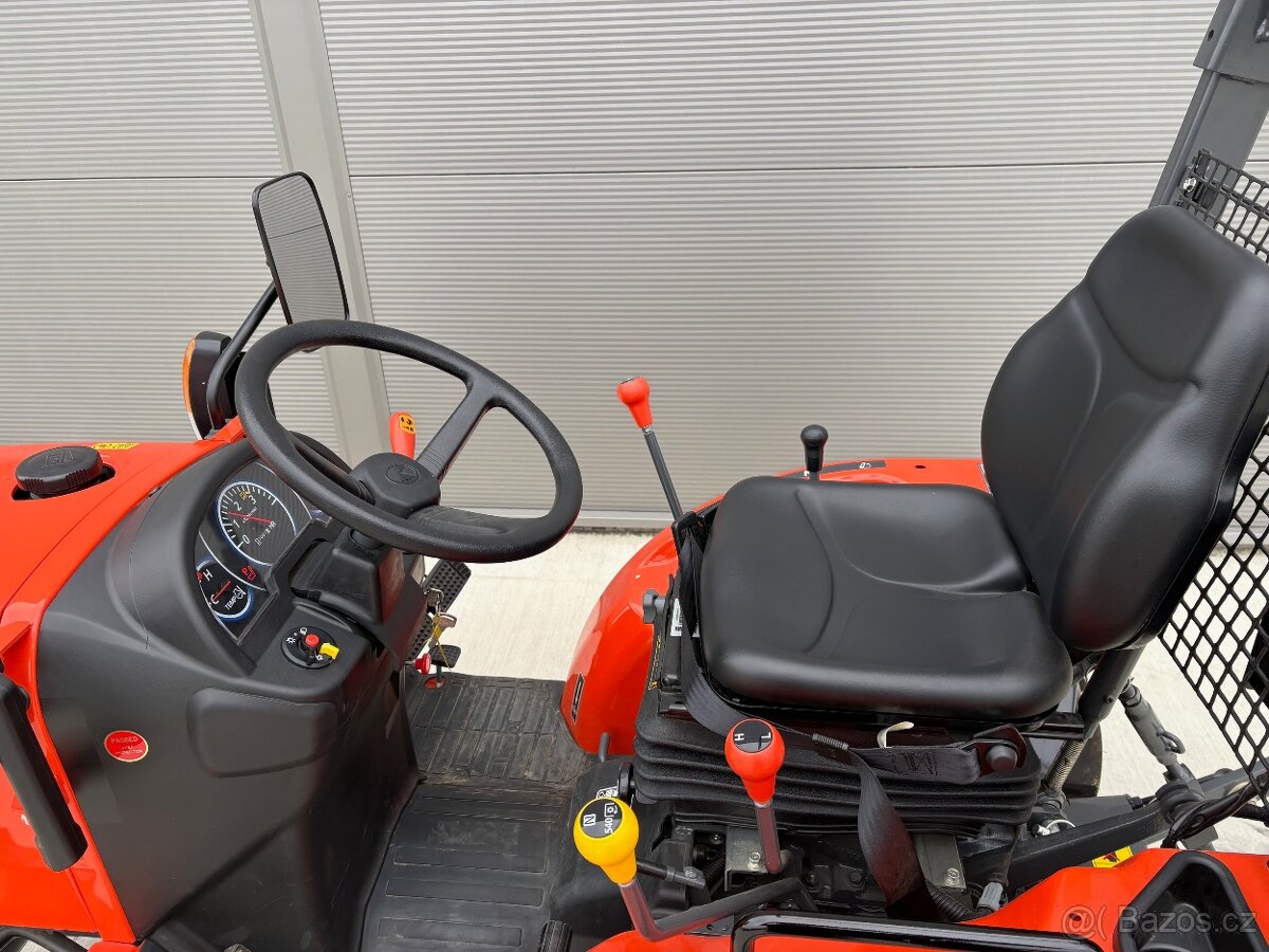 Traktor Kubota B1121 - 4