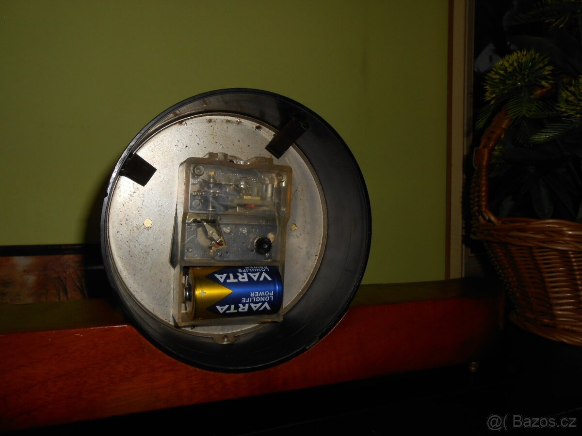 Staré hodiny JANTAR - známky stáří - foto - funkční - 4