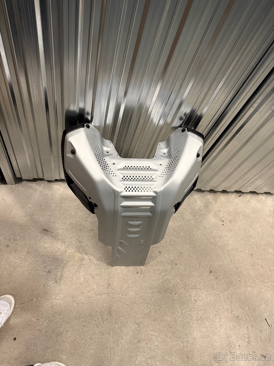 KTM 890 Adventure R - kryt motoru - 4