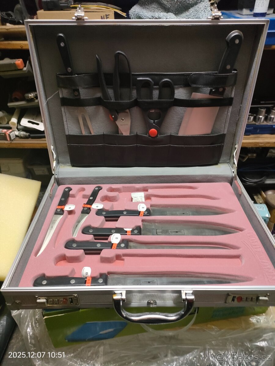 Sada kuchyňských nožů + nůžky - 4