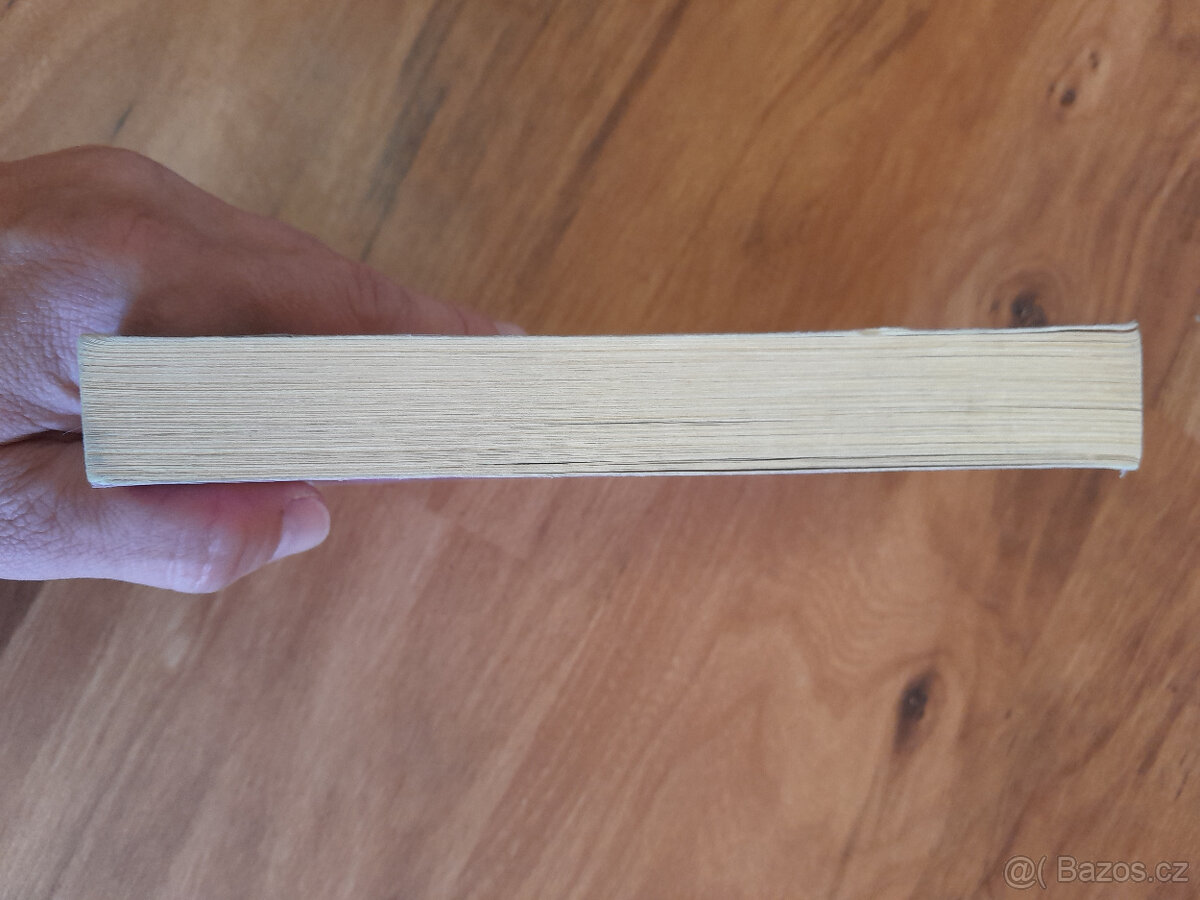 Kniha scifi Simon Clark, Noc trifidů - 4