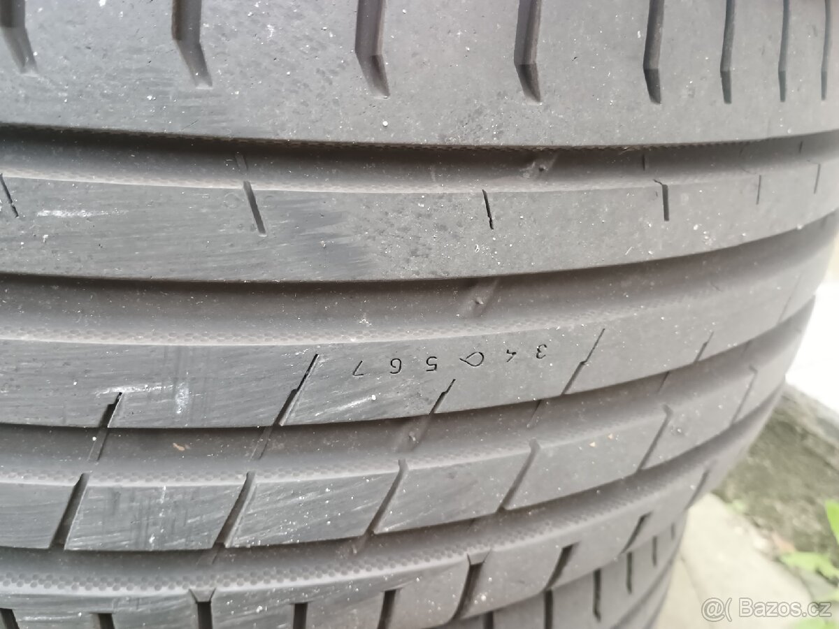 Letní kola Nokian Tyres R17 235/45 5112 - 4