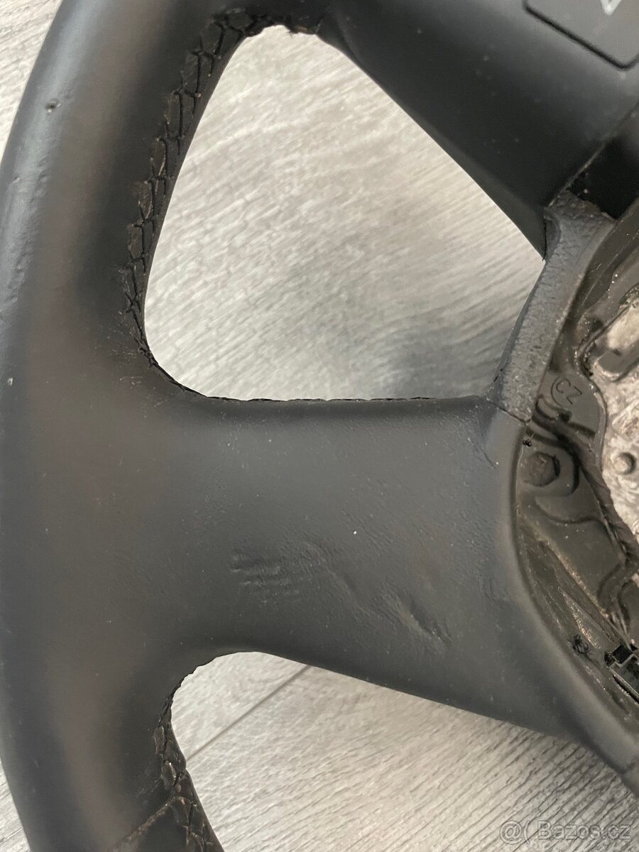 Volant Škoda Octavia 2 FL multifunkční kožený - 4