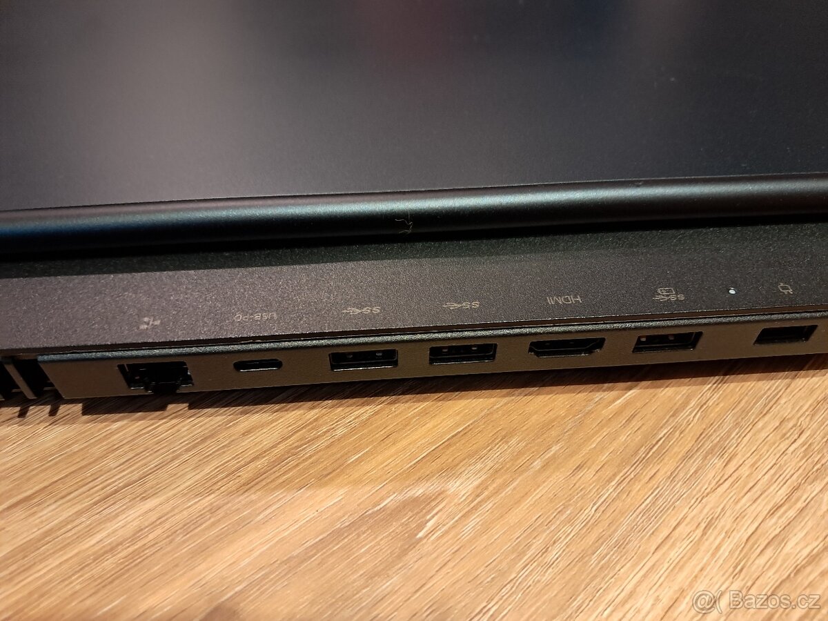Nabízím herní notebook Legion s pouzdrem - 4