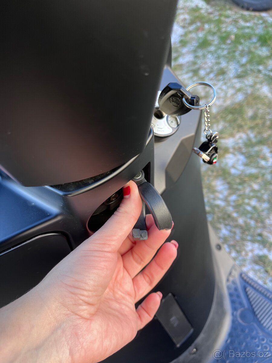 Sym Fiddle 125 skútr v retro stylu - 4