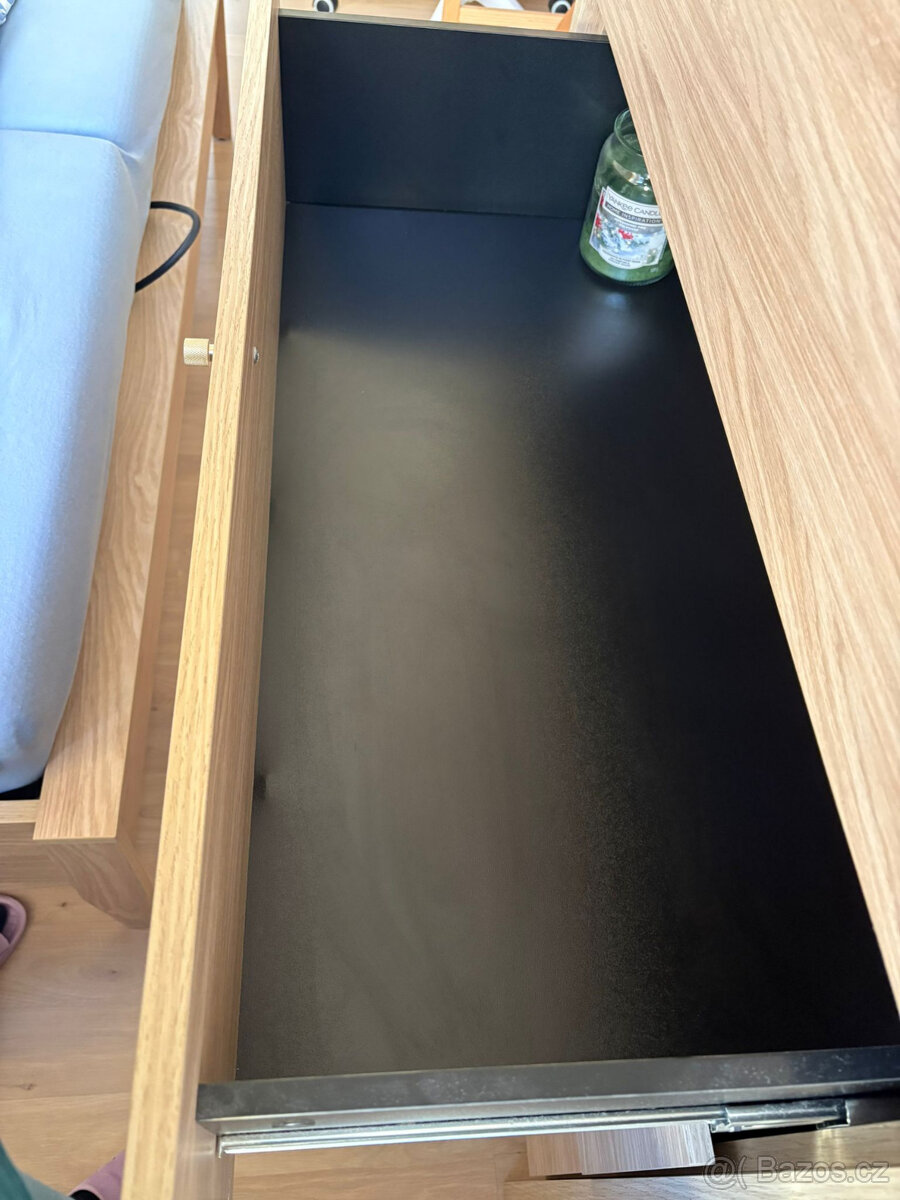 Moderní prostorná komoda - 4