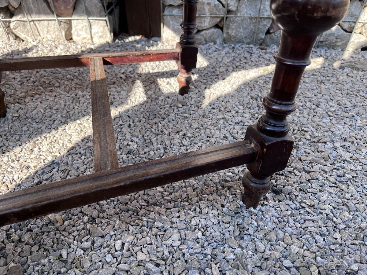 Starožitný nábytek - 4