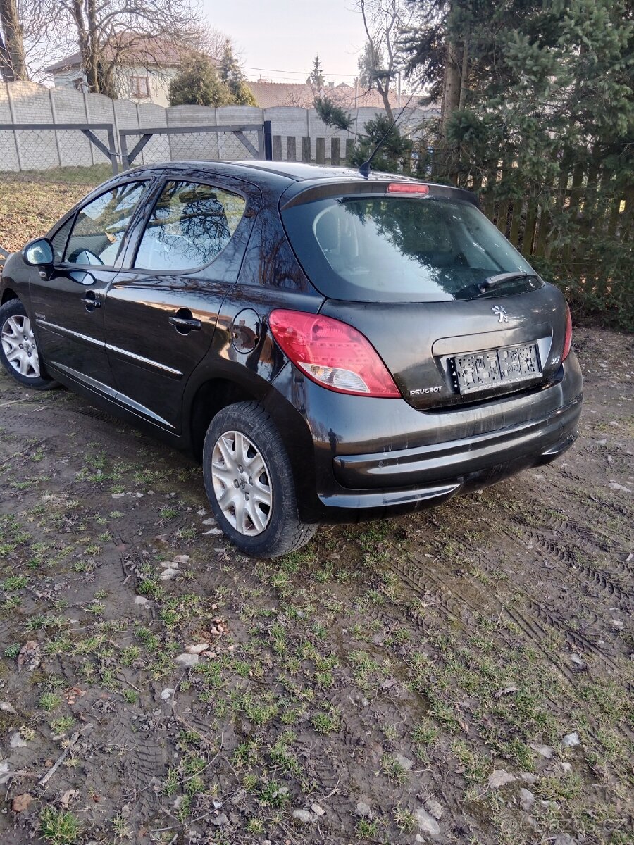 Peugeot 207 - 4