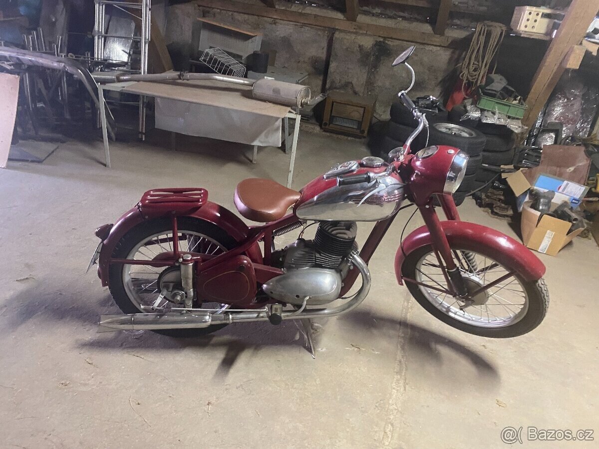 Jawa 250 Pérák - 4