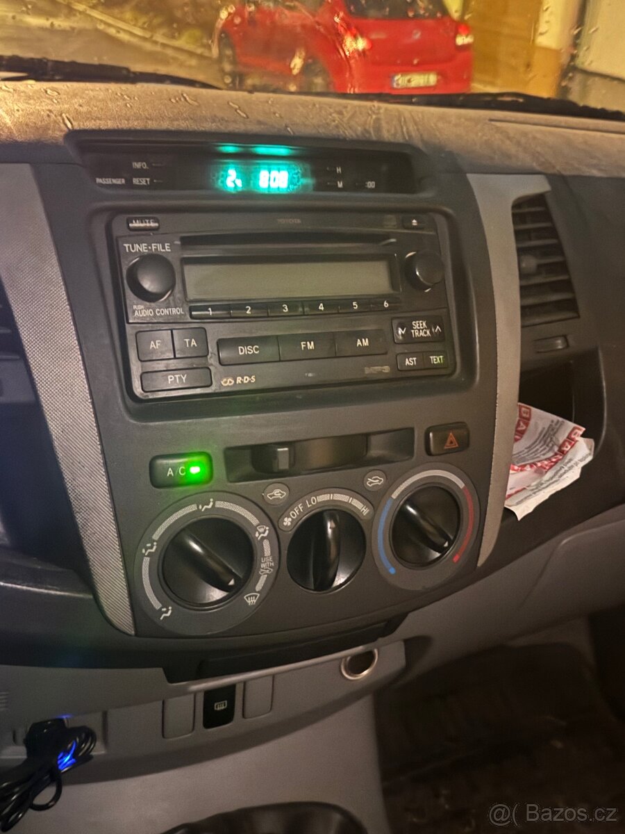 Toyota Hilux 3.0D manual - 4