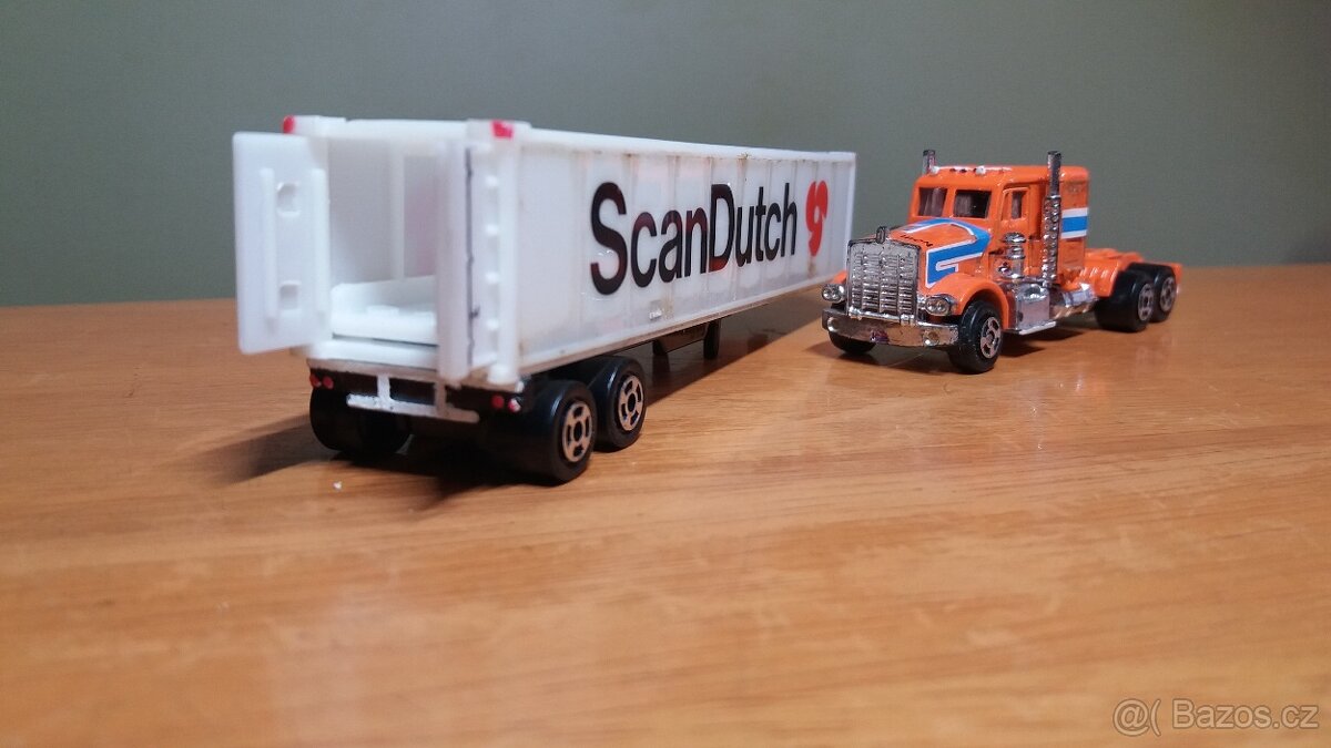 Model USA kamion Peterbilt / Kenworth / hračka 80.léta - 4