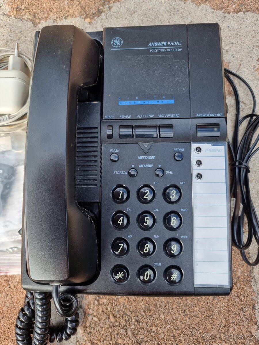 Retro telefon se záznamníkem - 4