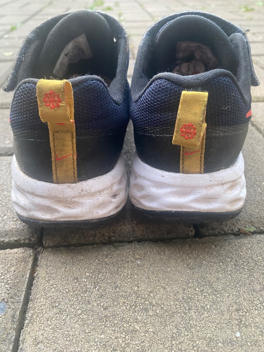 Tenisky Nike Revolution 5 GS vel. 2,5, EU 34, 21,5cm - 4