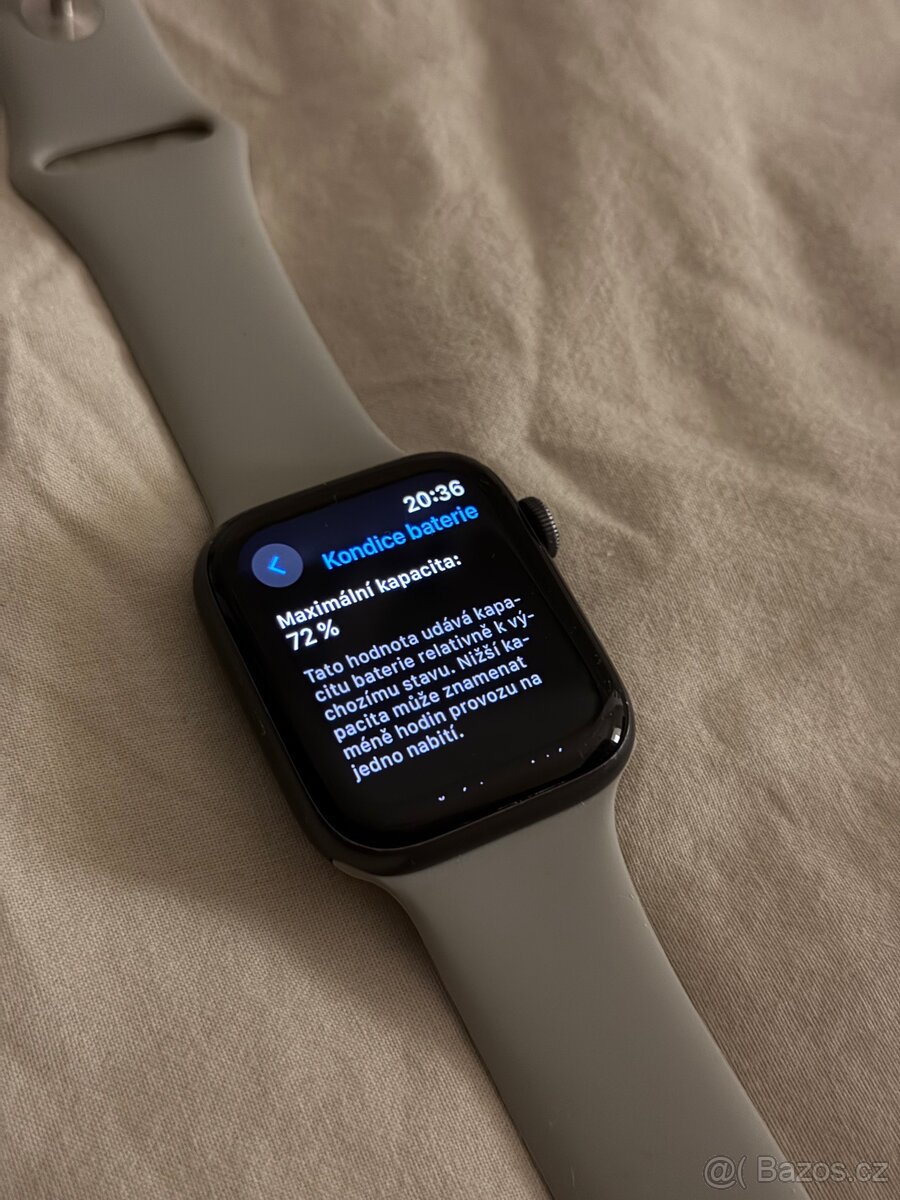 Apple Watch SE - 4
