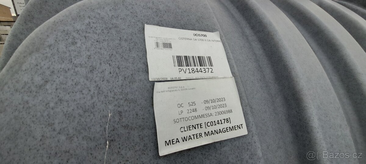 Plastové jímky 5,7m3 a 3m3 - 4