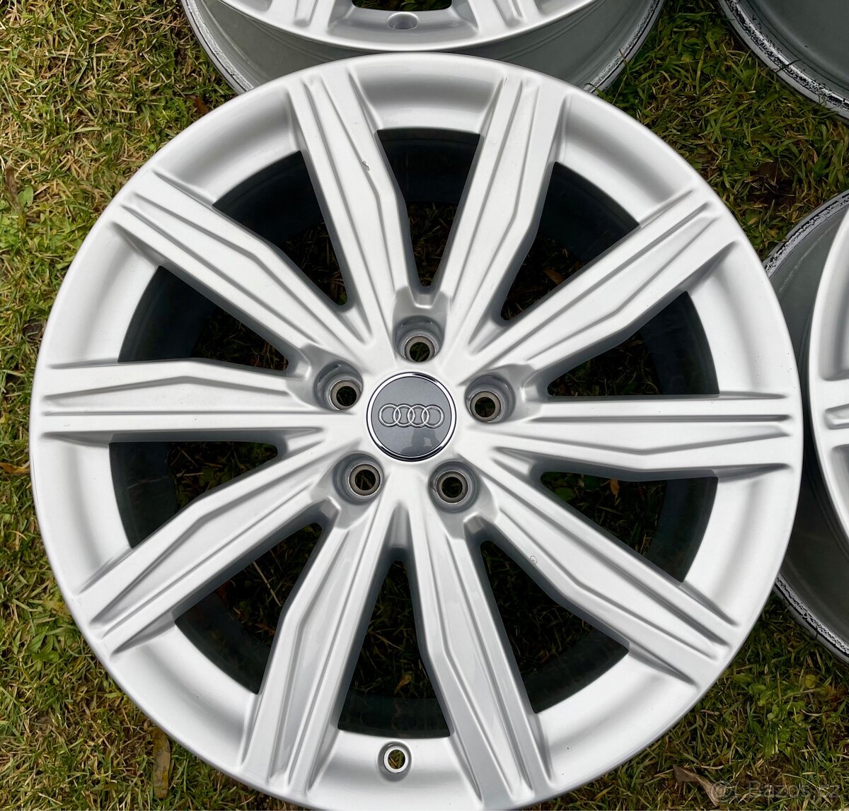 Alu Audi A6 4K 8jx19 ET39 - 4