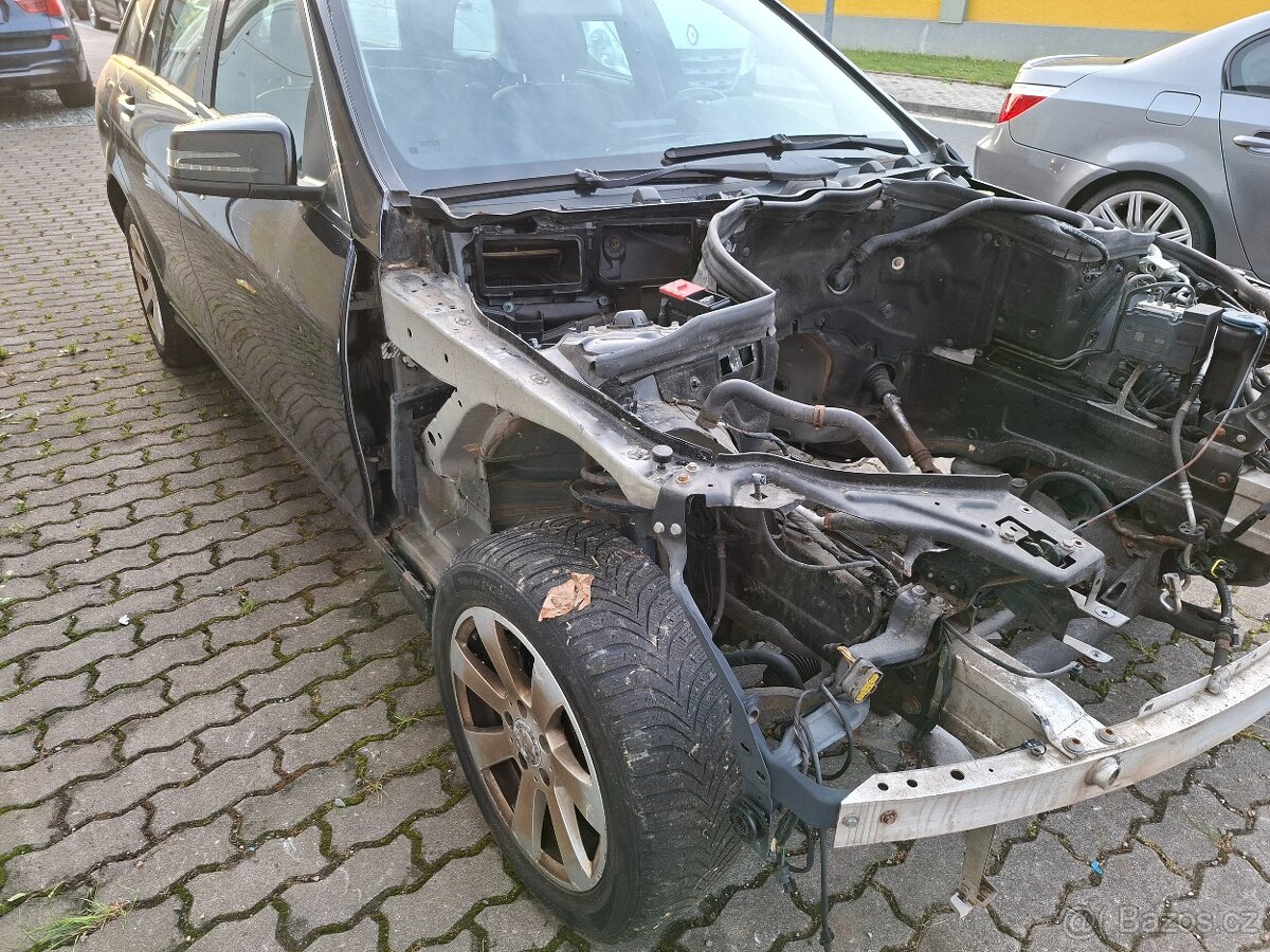 Mercedes C 220 CDI rok 2010 bez motoru,převodovky - 4
