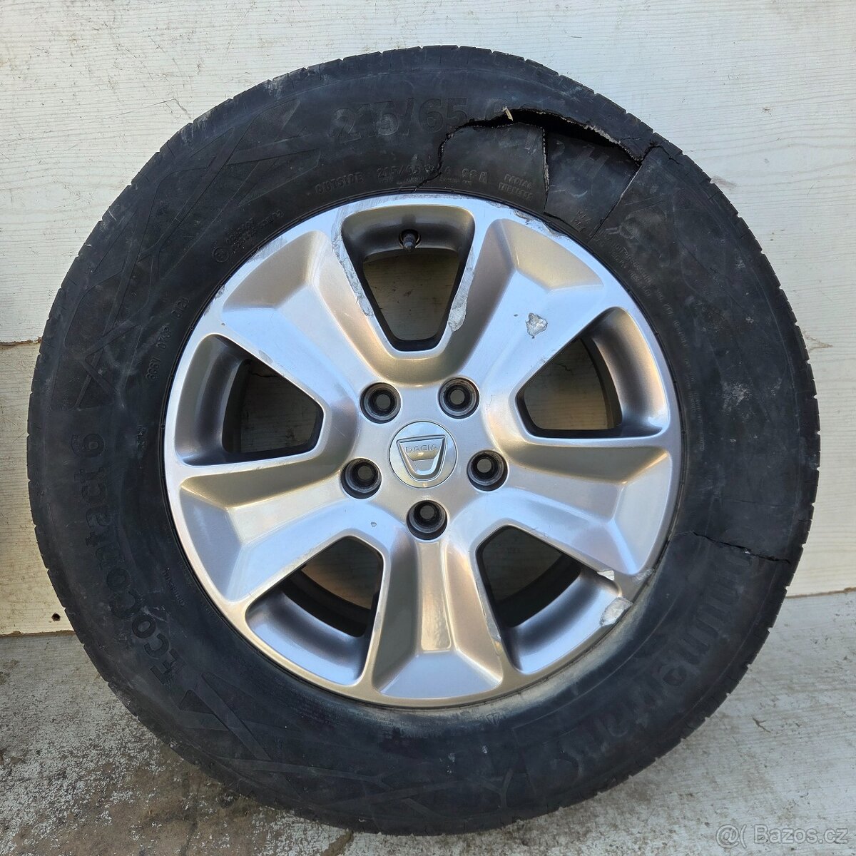 Dacia Duster 16" 5x114,3 s pneu - 4