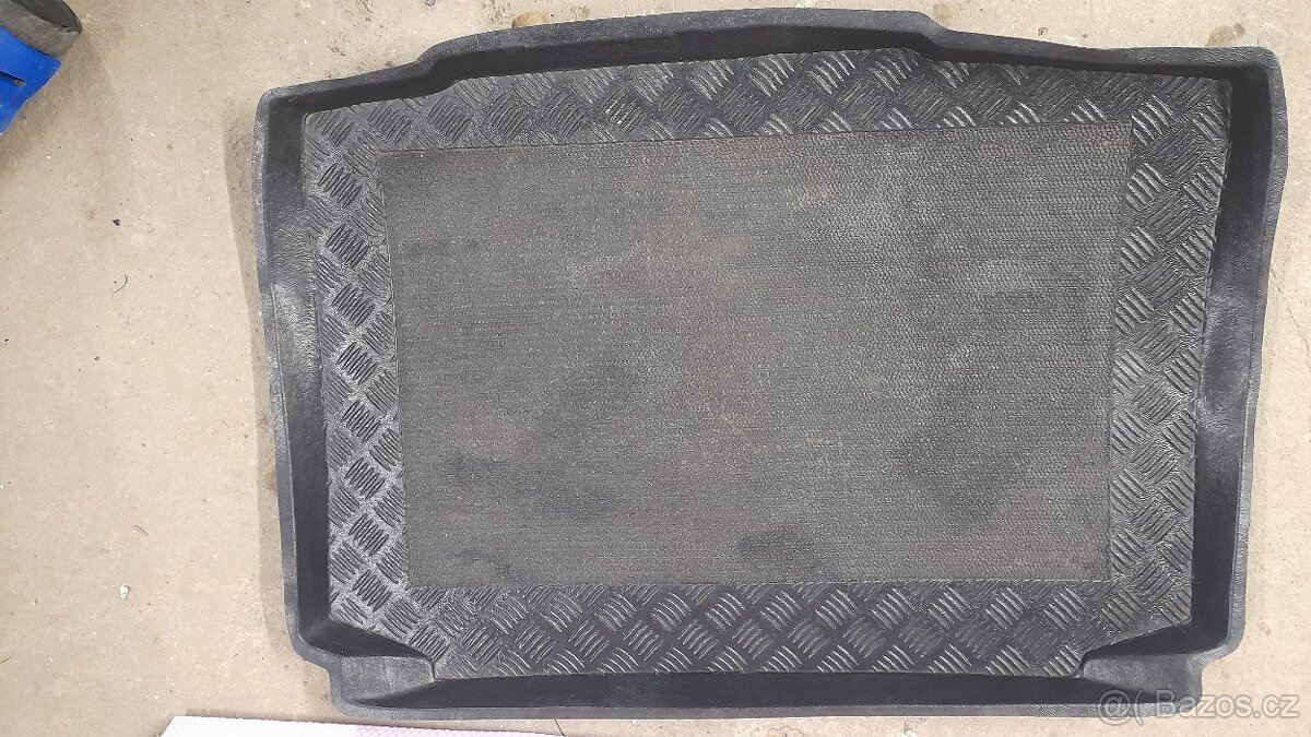 Gumové koberce Fabia 2 + vana do kufru - 4