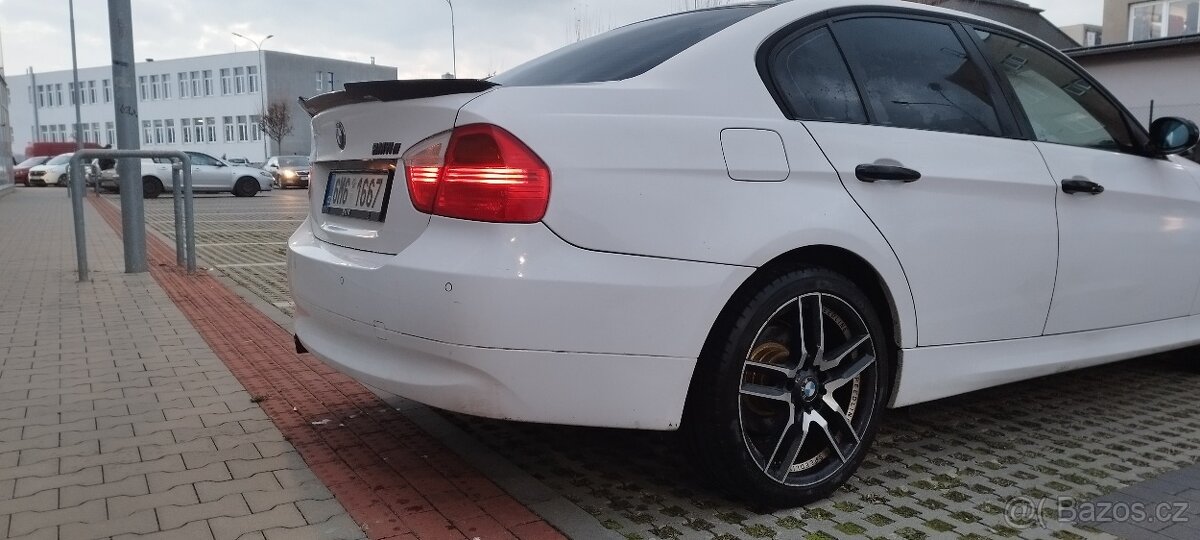 BMW E90 318i - 4
