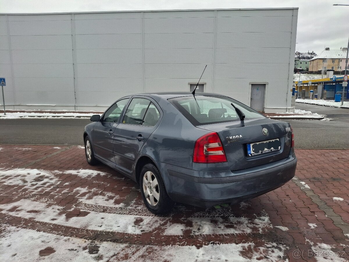 Škoda Octavia II 1.9tdi 77kw rok 2004 sedan - 4