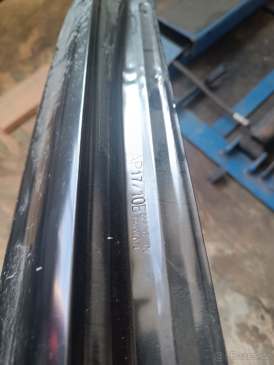 Blatník Volvo V40 a S40 do r.v.2000 - 4