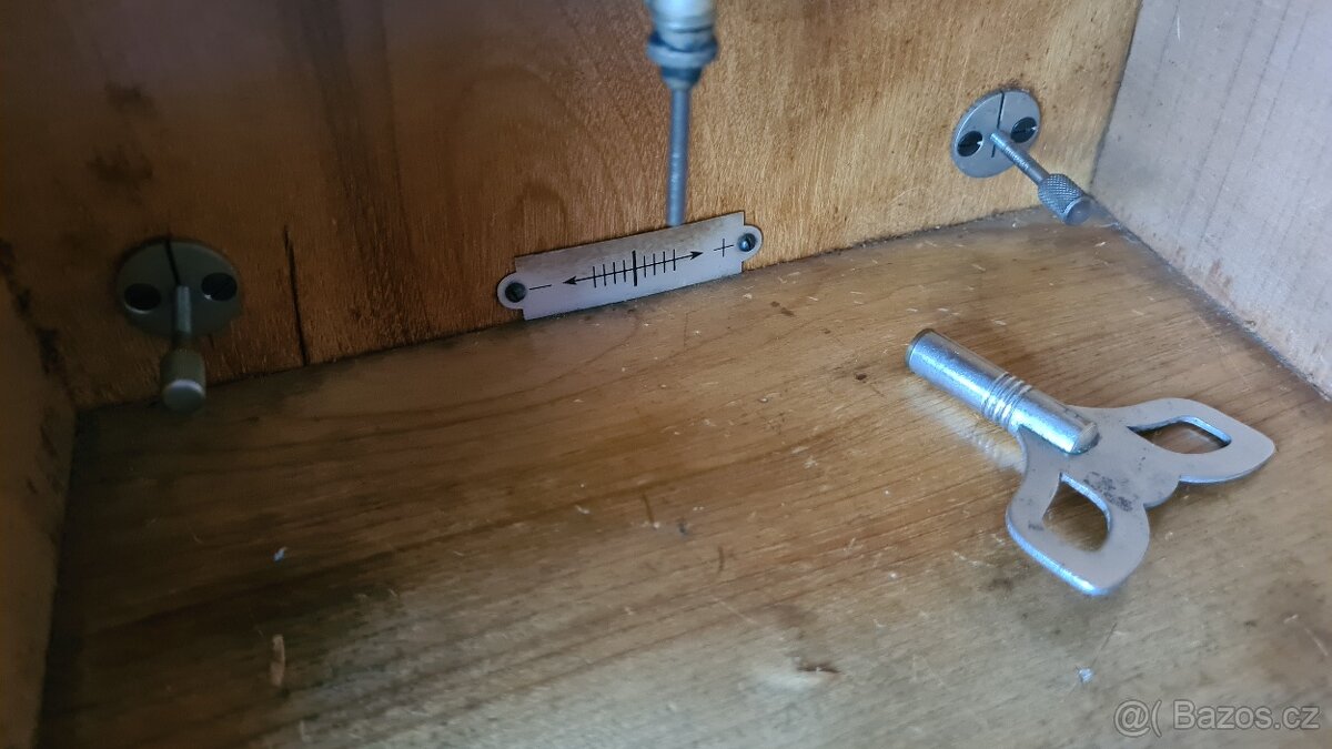 Starožitné nástěnné hodiny zn. Kienzle - 4