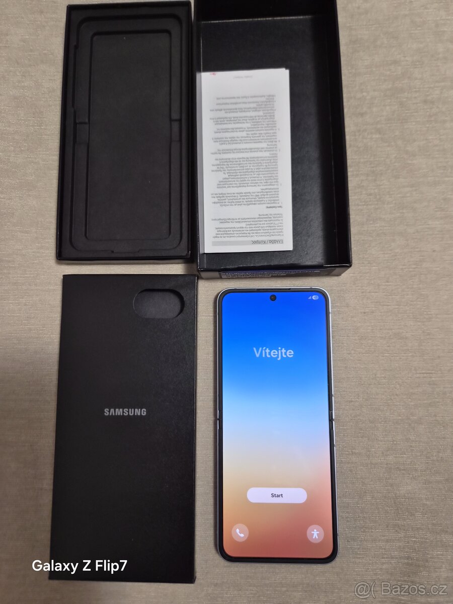 Samsung Galaxy Flip 6 - 4