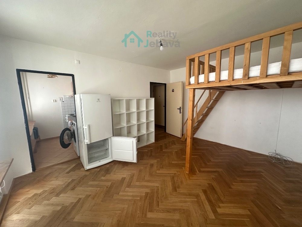 Pronájem, byt 1+1, Chrudim, ul. Pardubická - 4