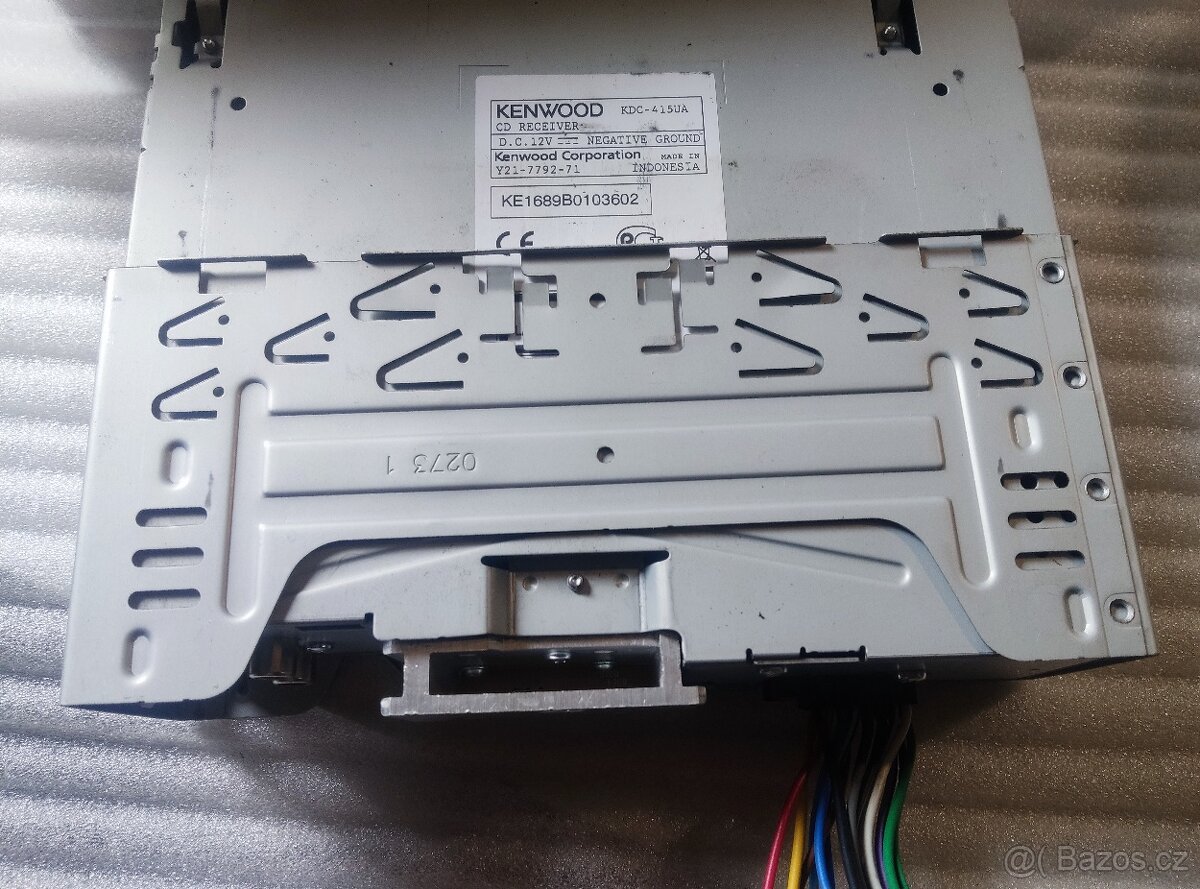 Kenwood KDC - 415U - 4