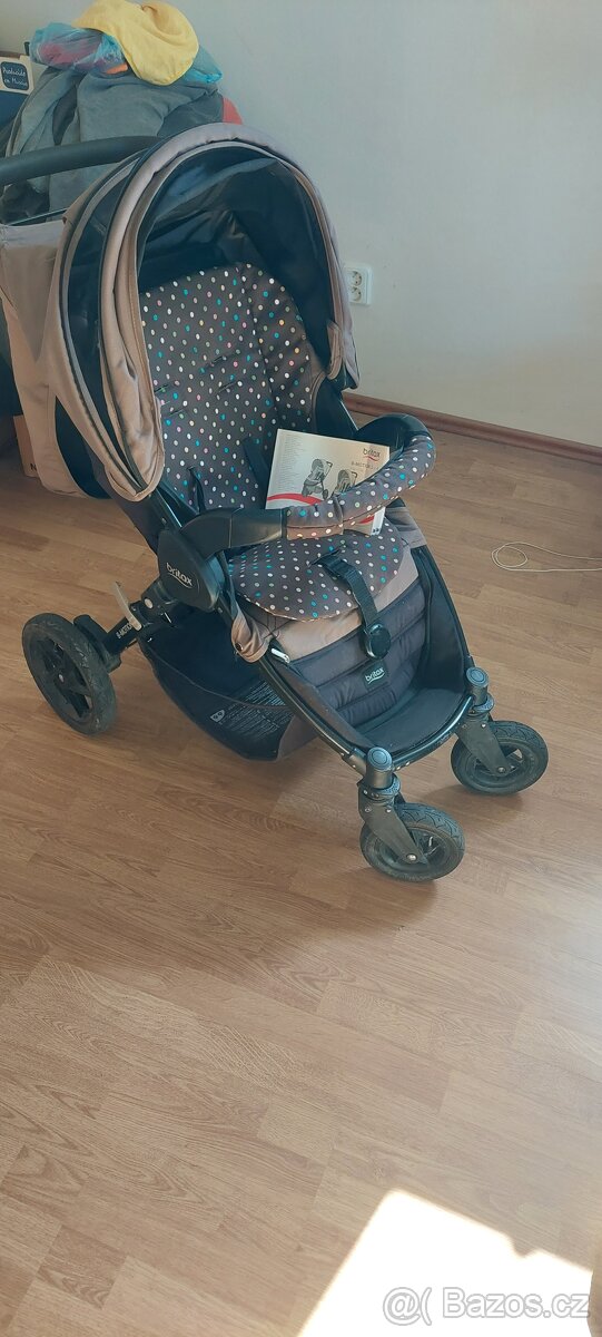 Hluboký a sportovní kočárek - 4