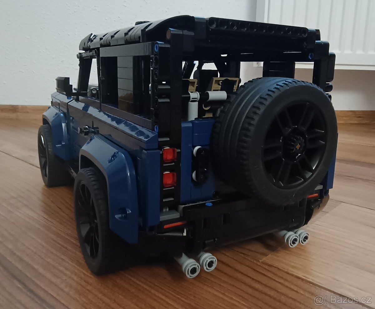 Lego 42110 Land Rover Defender (MOC) - 4