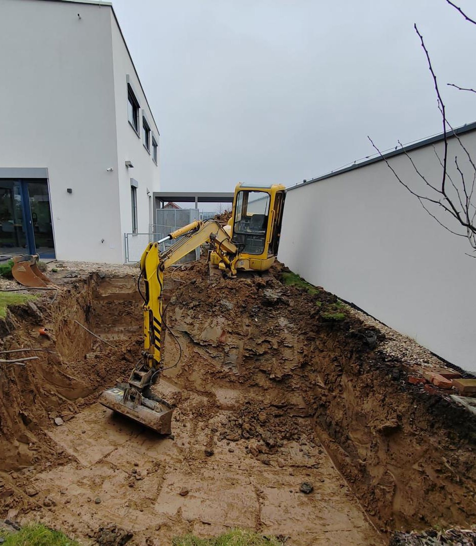 KOMATSU PC35R / 2002 / 6 566 m/h - 4