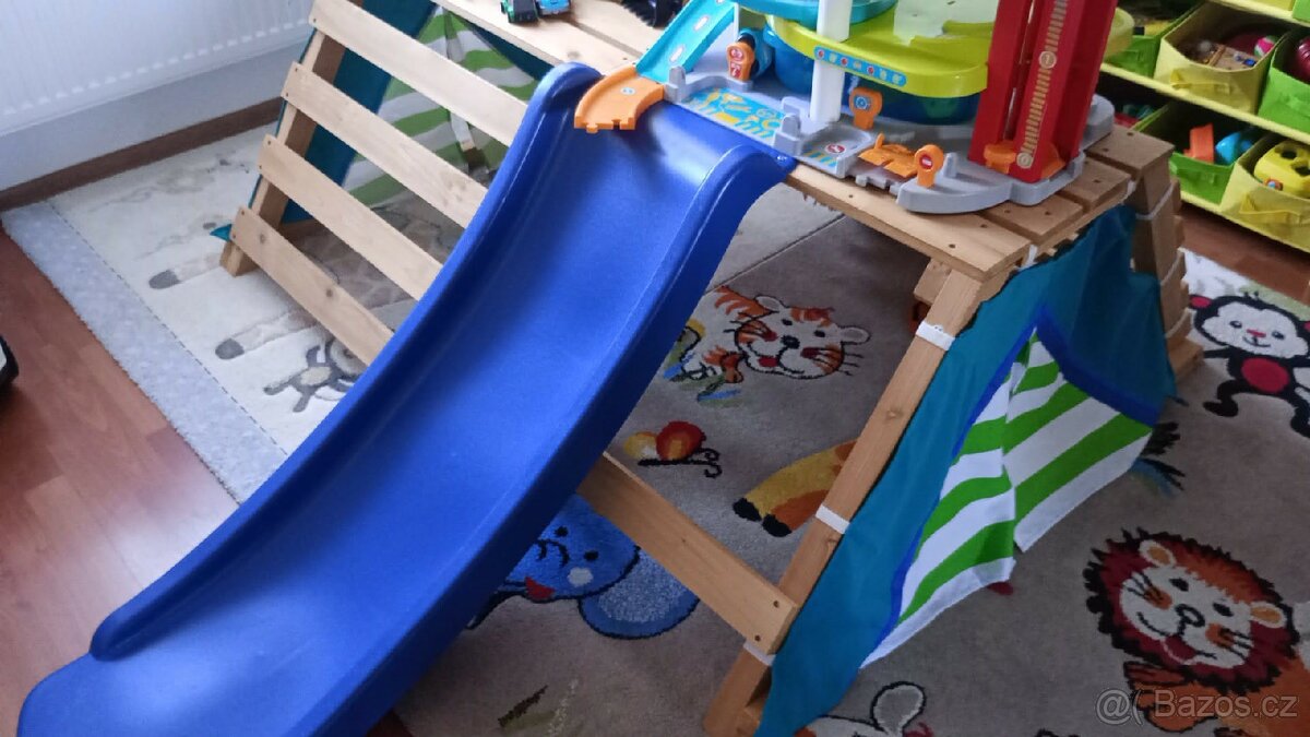 Týpí se skluzavkou - 4
