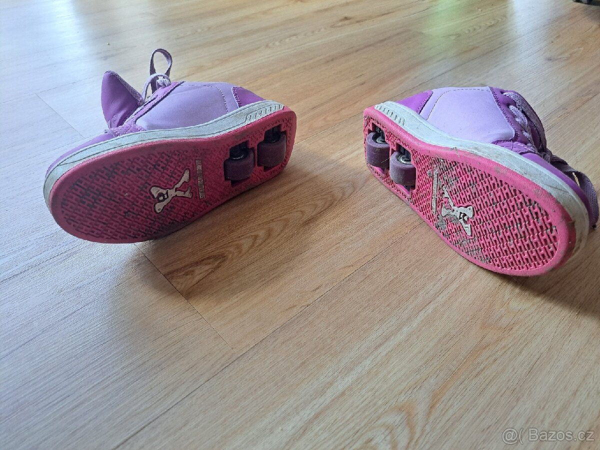 KOLOBOTY - BOTY NA KOLEČKÁCH
- 4