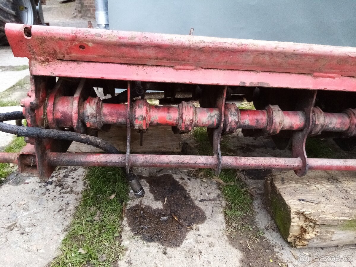 Lis LELY WELGER RP 445 po požáru - 4