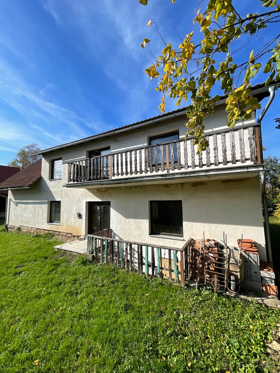 Rodinný dům s pozemkem a bývalou kovárnou – Troskovice - 4