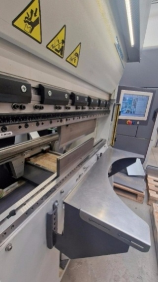 LVD DYNA-PRESS 24/12 PLUS servoelektrický lis ohraňovací - 4